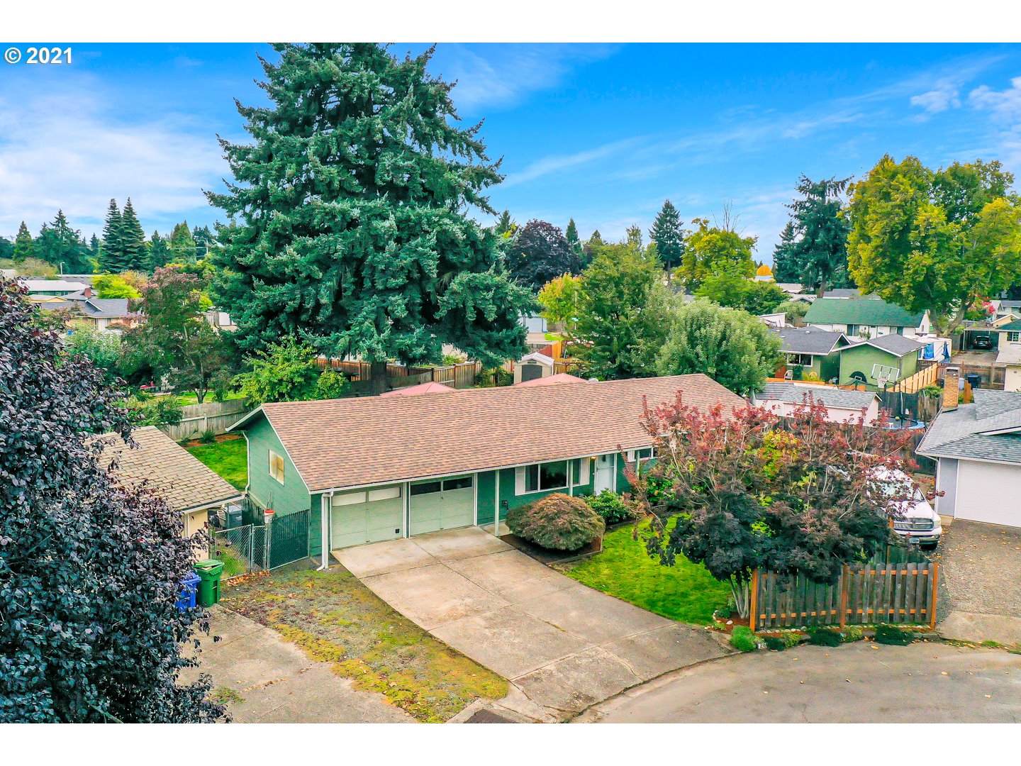 2486 York Street Eugene, OR 97404 - Photo 2 of 31 an aerial view of a house with garden space and street view