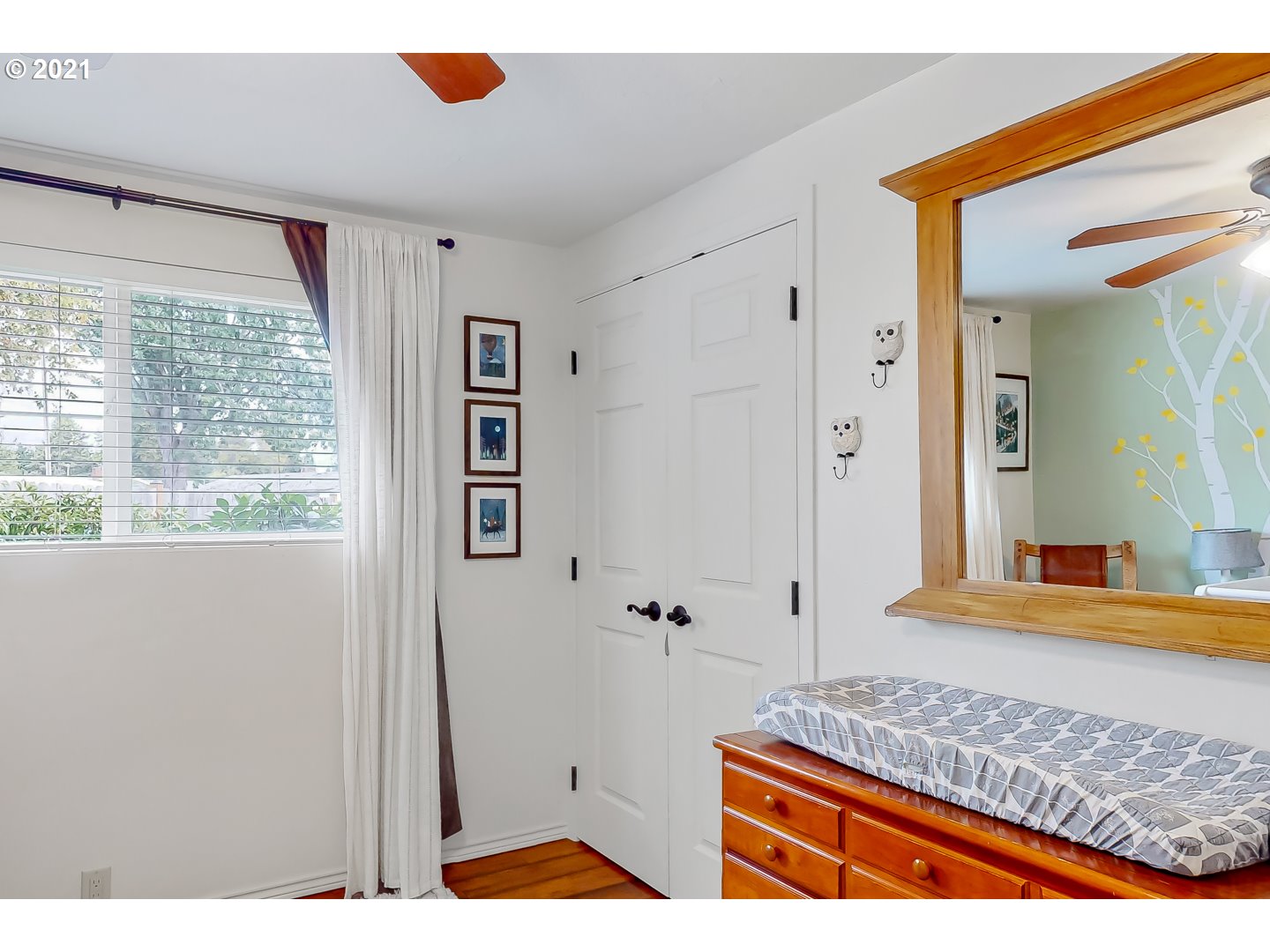 2486 York Street Eugene, OR 97404 - Photo 23 of 31 a bathroom with a sink a mirror and a shower