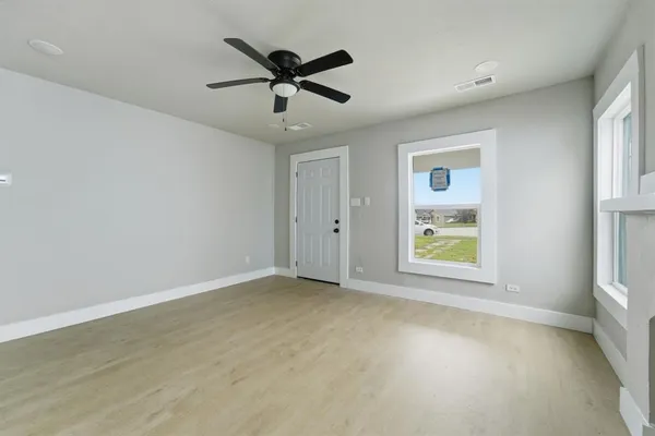 $1,700 | 1511 Southerland Avenue, Dallas, TX 75203