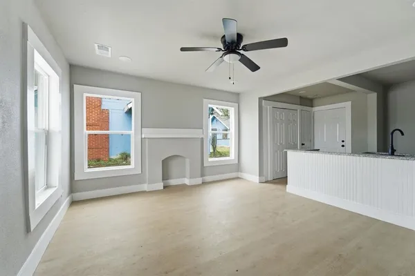 $1,700 | 1511 Southerland Avenue, Dallas, TX 75203