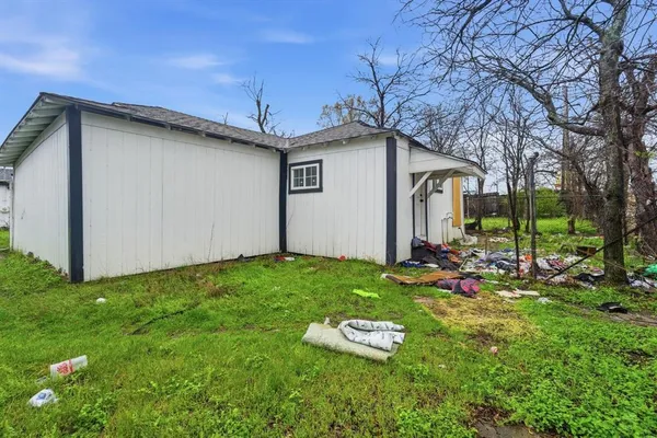 $1,700 | 1511 Southerland Avenue, Dallas, TX 75203