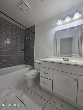 $1,950 | 4950 West Stella Avenue, Glendale, AZ 85301