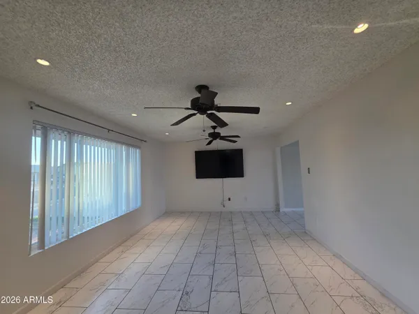 $1,950 | 4950 West Stella Avenue, Glendale, AZ 85301