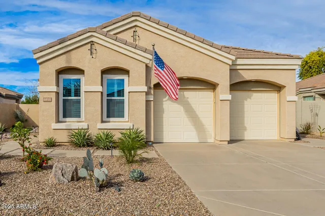 $615,000 | 6816 South Pinehurst Drive, Gilbert, AZ 85298