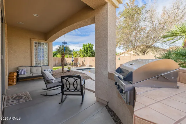 $615,000 | 6816 South Pinehurst Drive, Gilbert, AZ 85298