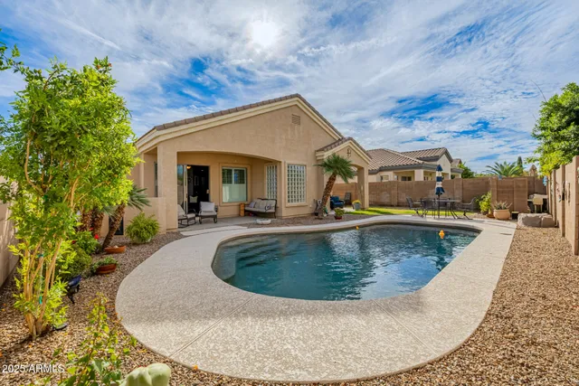 $615,000 | 6816 South Pinehurst Drive, Gilbert, AZ 85298