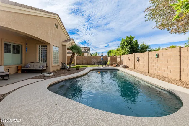 $615,000 | 6816 South Pinehurst Drive, Gilbert, AZ 85298