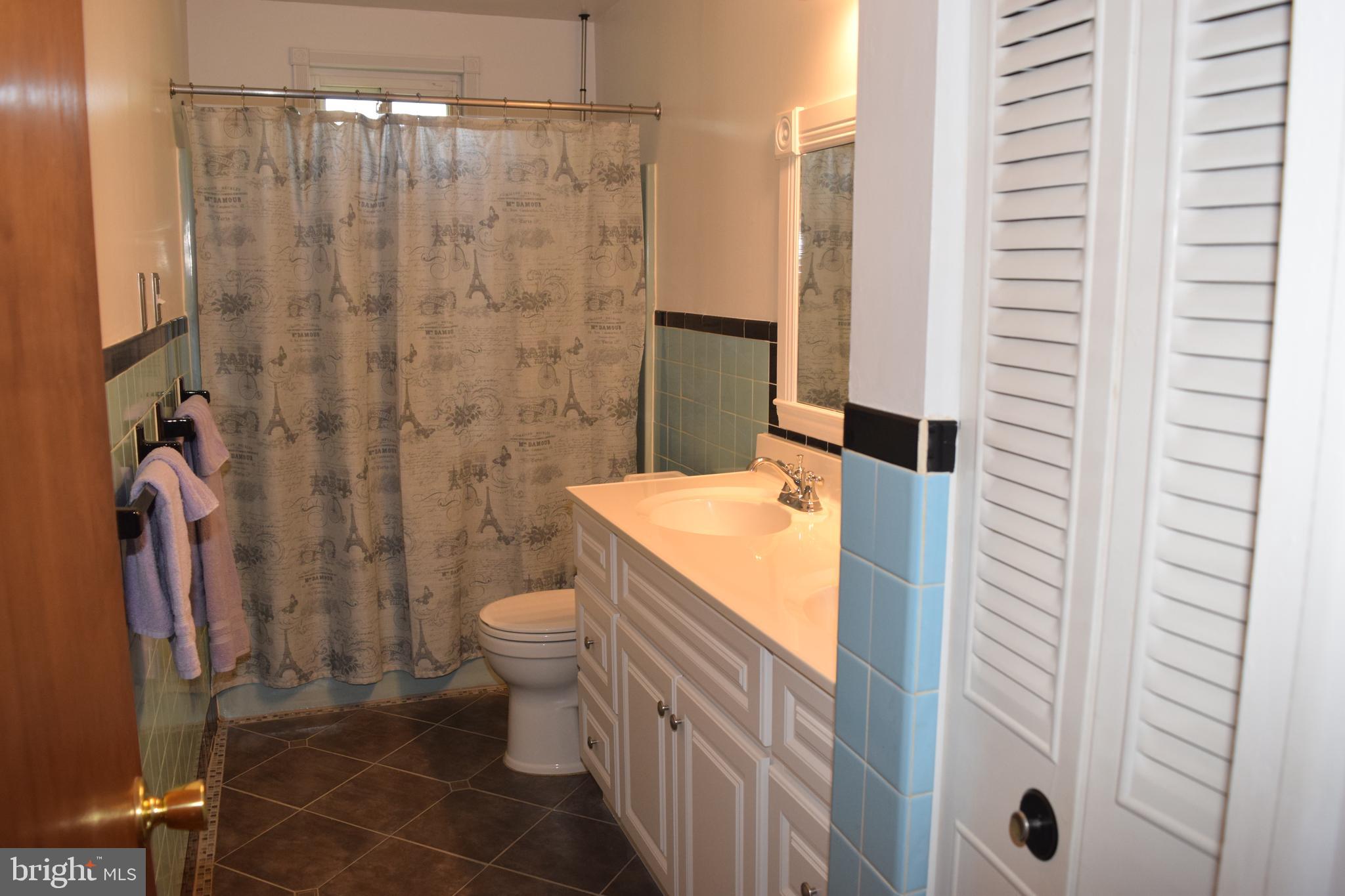 1700 Pin Oak Road Williamstown, NJ 08094 - Photo 12 of 44 Hall Bath