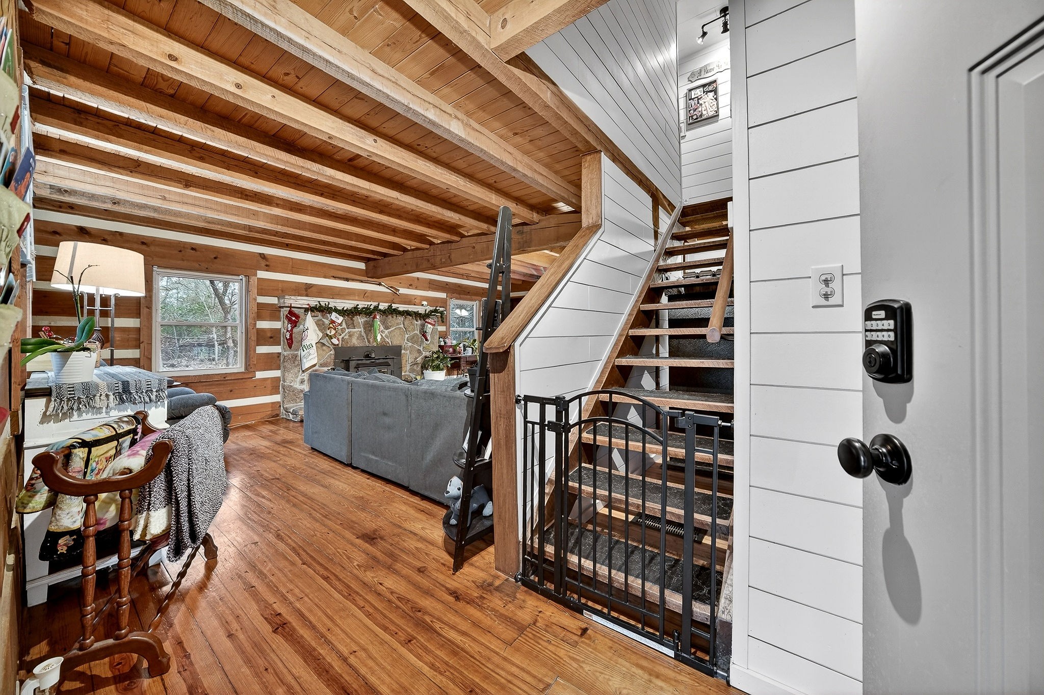 1399 Bethany Road McMinnville, TN 37110 - Photo 7 of 36 a view of entryway with wooden floor