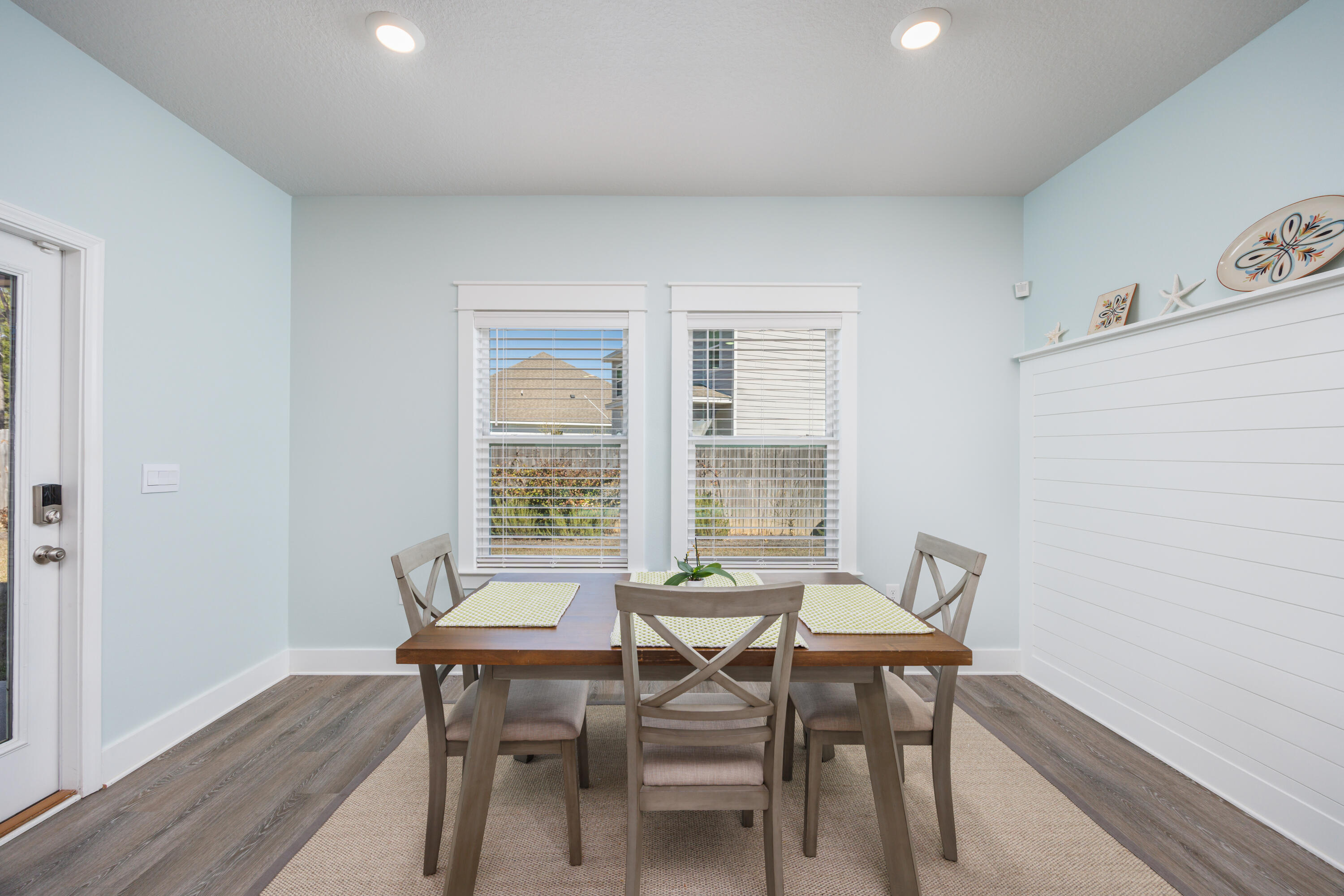 193 Perimeter Place Freeport, FL 32439 - Photo 15 of 43 a view of a dining room with furniture window and outside view