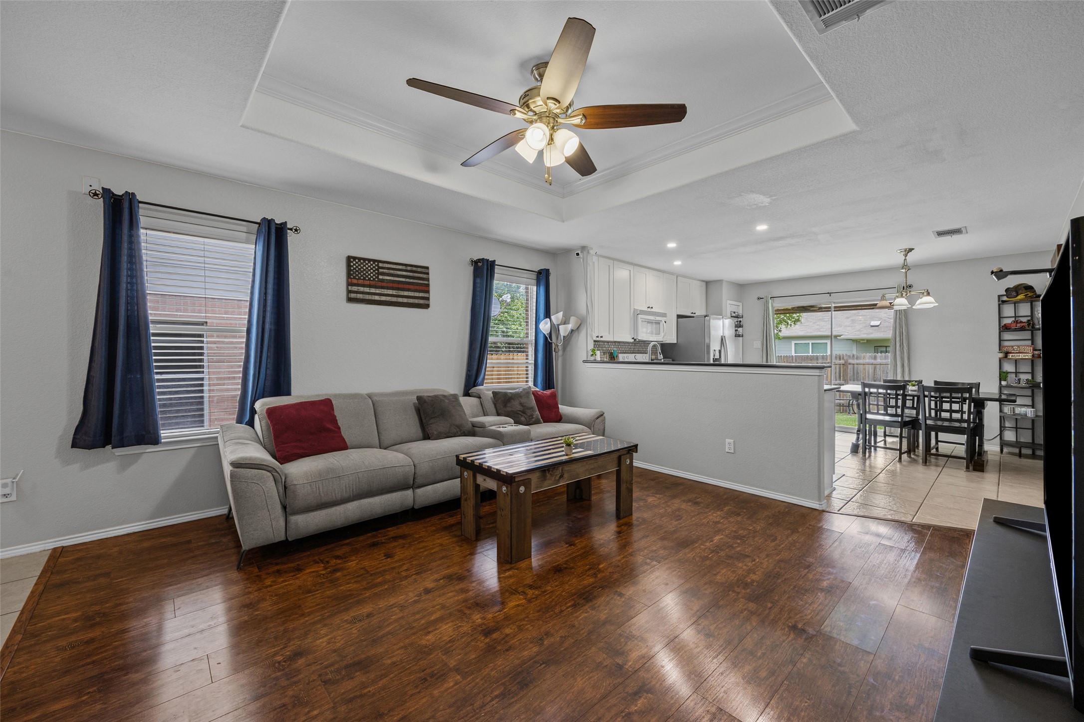 13501 Lismore Lane Pflugerville, TX 78660 - Photo 5 of 28 Loads of natural light in living and kitchen areas