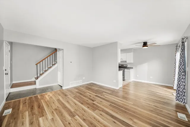 $2,200 | 1033 Glouchester Harbor, Unit 3602, Schaumburg, IL 60193