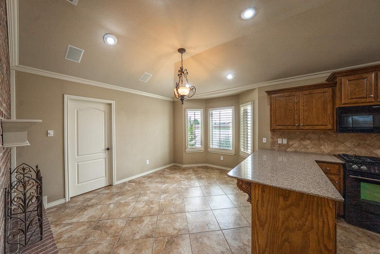 5826 101st Street Lubbock, TX 79424 - Photo 5 of 25 DSC09607