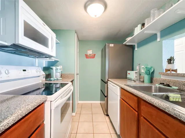 $1,700 | 3506 Cove View Boulevard, Unit 213, Galveston, TX 77554