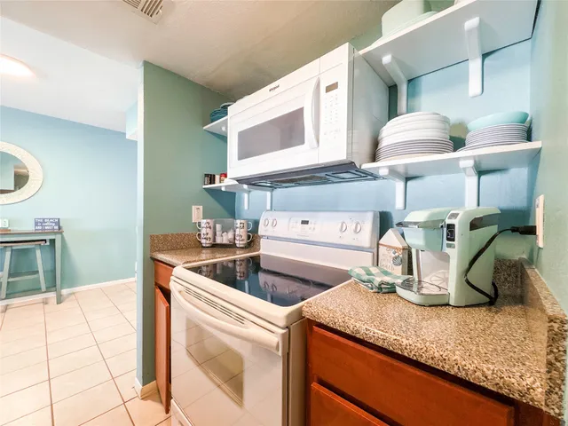 $1,700 | 3506 Cove View Boulevard, Unit 213, Galveston, TX 77554