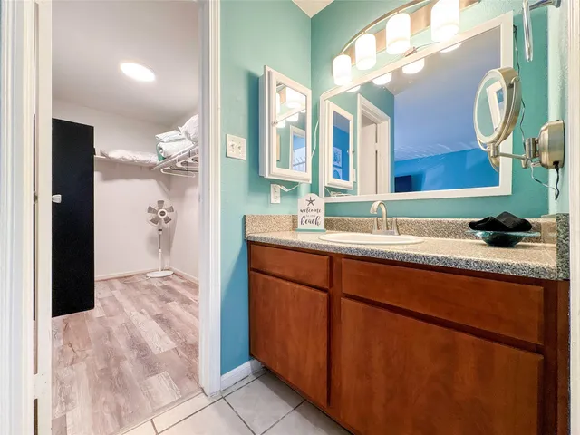 $1,700 | 3506 Cove View Boulevard, Unit 213, Galveston, TX 77554