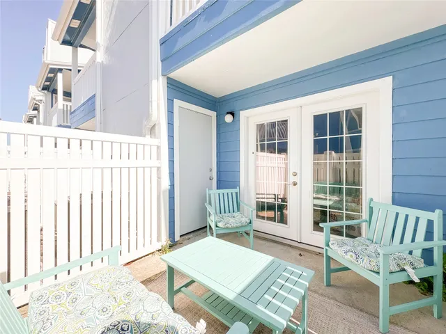 $1,700 | 3506 Cove View Boulevard, Unit 213, Galveston, TX 77554