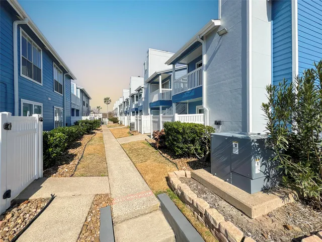 $1,700 | 3506 Cove View Boulevard, Unit 213, Galveston, TX 77554