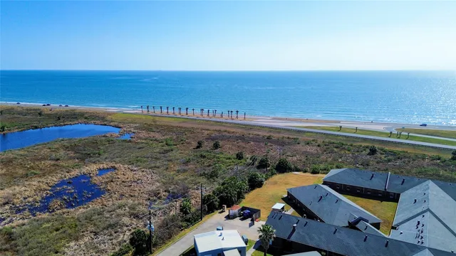 $1,700 | 3506 Cove View Boulevard, Unit 213, Galveston, TX 77554