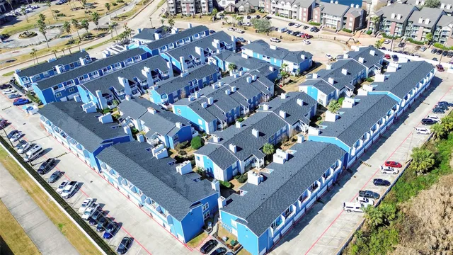 $1,700 | 3506 Cove View Boulevard, Unit 213, Galveston, TX 77554