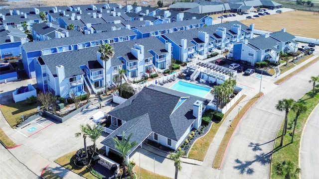 $1,700 | 3506 Cove View Boulevard, Unit 213, Galveston, TX 77554