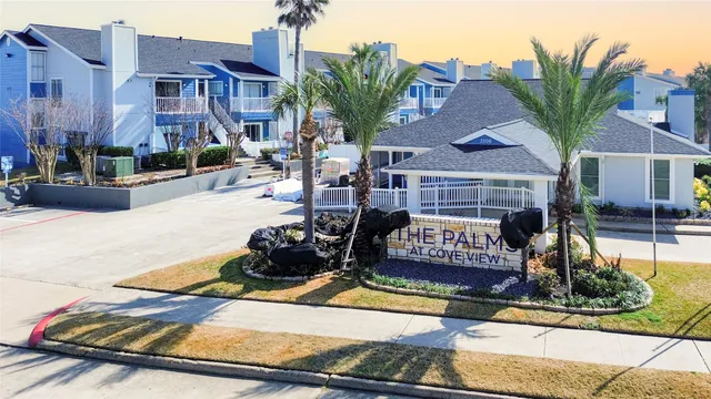 $1,700 | 3506 Cove View Boulevard, Unit 213, Galveston, TX 77554