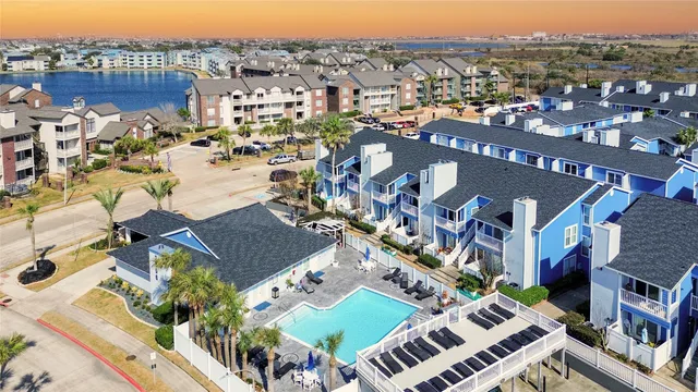 $1,700 | 3506 Cove View Boulevard, Unit 213, Galveston, TX 77554