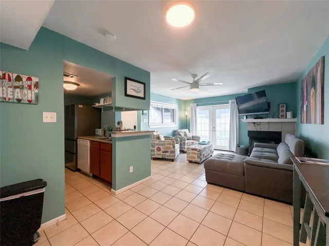 $1,700 | 3506 Cove View Boulevard, Unit 213, Galveston, TX 77554