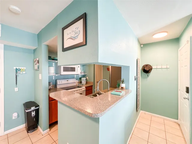 $1,700 | 3506 Cove View Boulevard, Unit 213, Galveston, TX 77554
