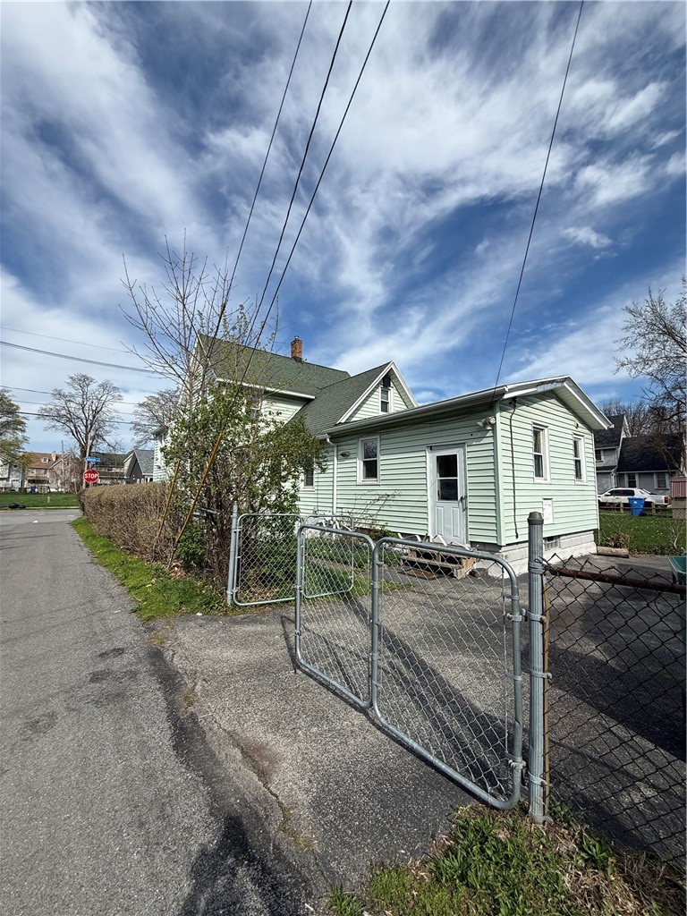 284 Jefferson Avenue Rochester, NY 14608 - Photo 22 of 25