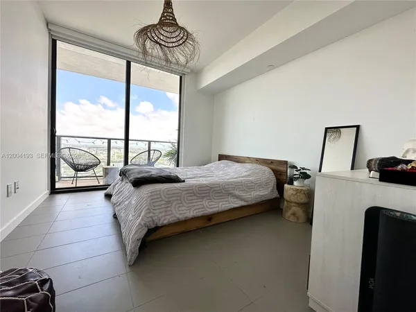 $3,350 | 1600 Northeast 1st Avenue, Unit 3412, Miami, FL 33132