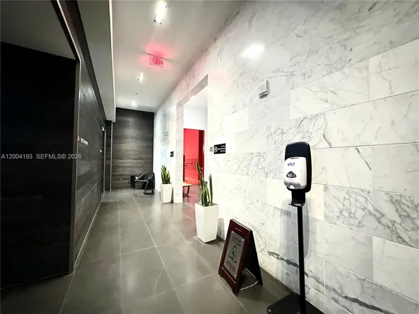 $3,350 | 1600 Northeast 1st Avenue, Unit 3412, Miami, FL 33132