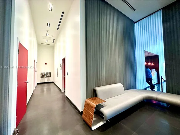 $3,350 | 1600 Northeast 1st Avenue, Unit 3412, Miami, FL 33132