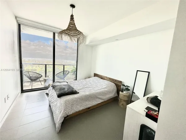 $3,350 | 1600 Northeast 1st Avenue, Unit 3412, Miami, FL 33132