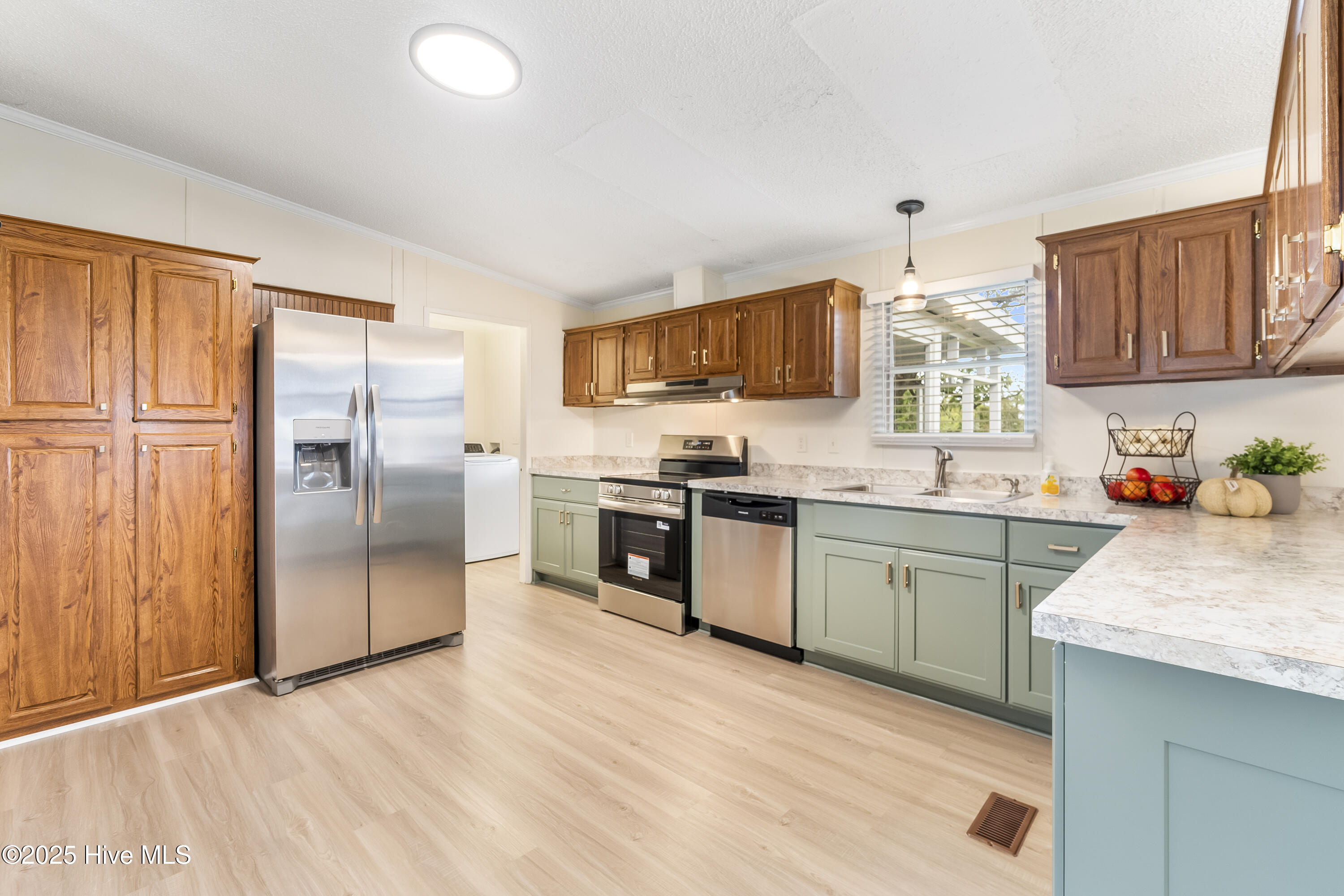 121 Bryan Road Knotts Island, NC 27950 - Photo 6 of 25 DSC08349