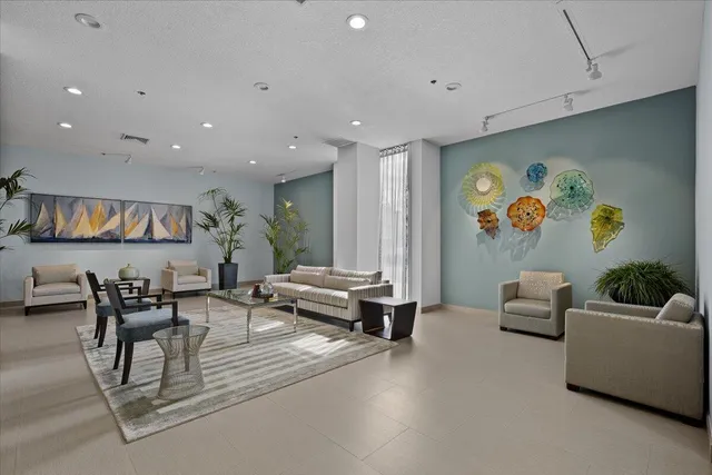 $5,000 | 5540 North Ocean Drive, Unit 18B, Singer Island, FL 33404