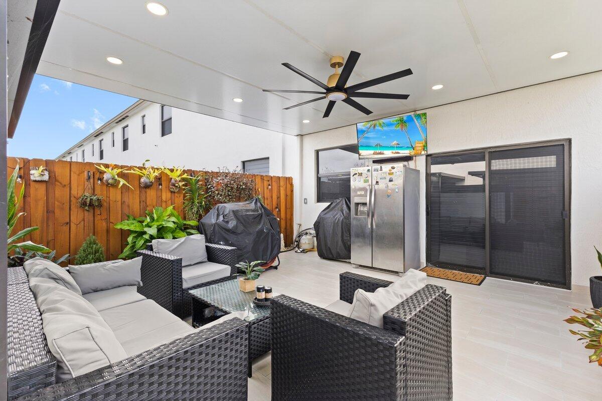 23426 Southwest 127th Place Homestead, FL 33032 - Photo 11 of 24 424A1303