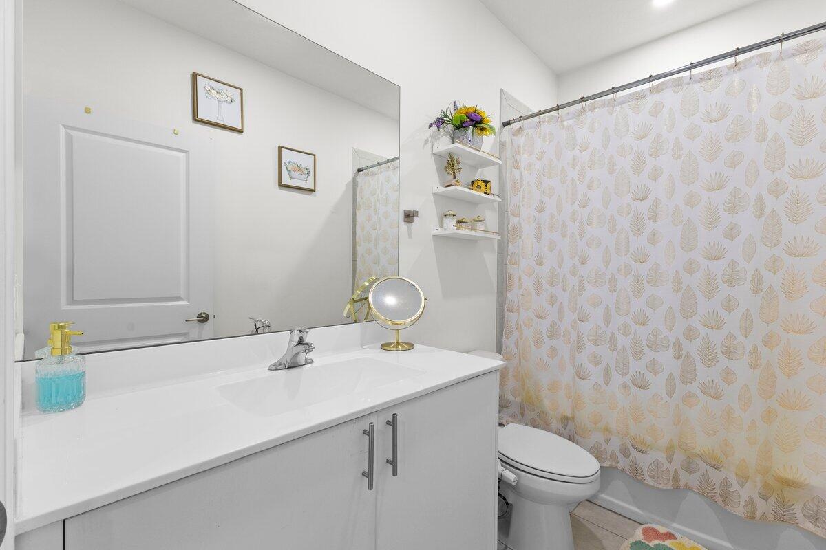 23426 Southwest 127th Place Homestead, FL 33032 - Photo 14 of 24 424A1228