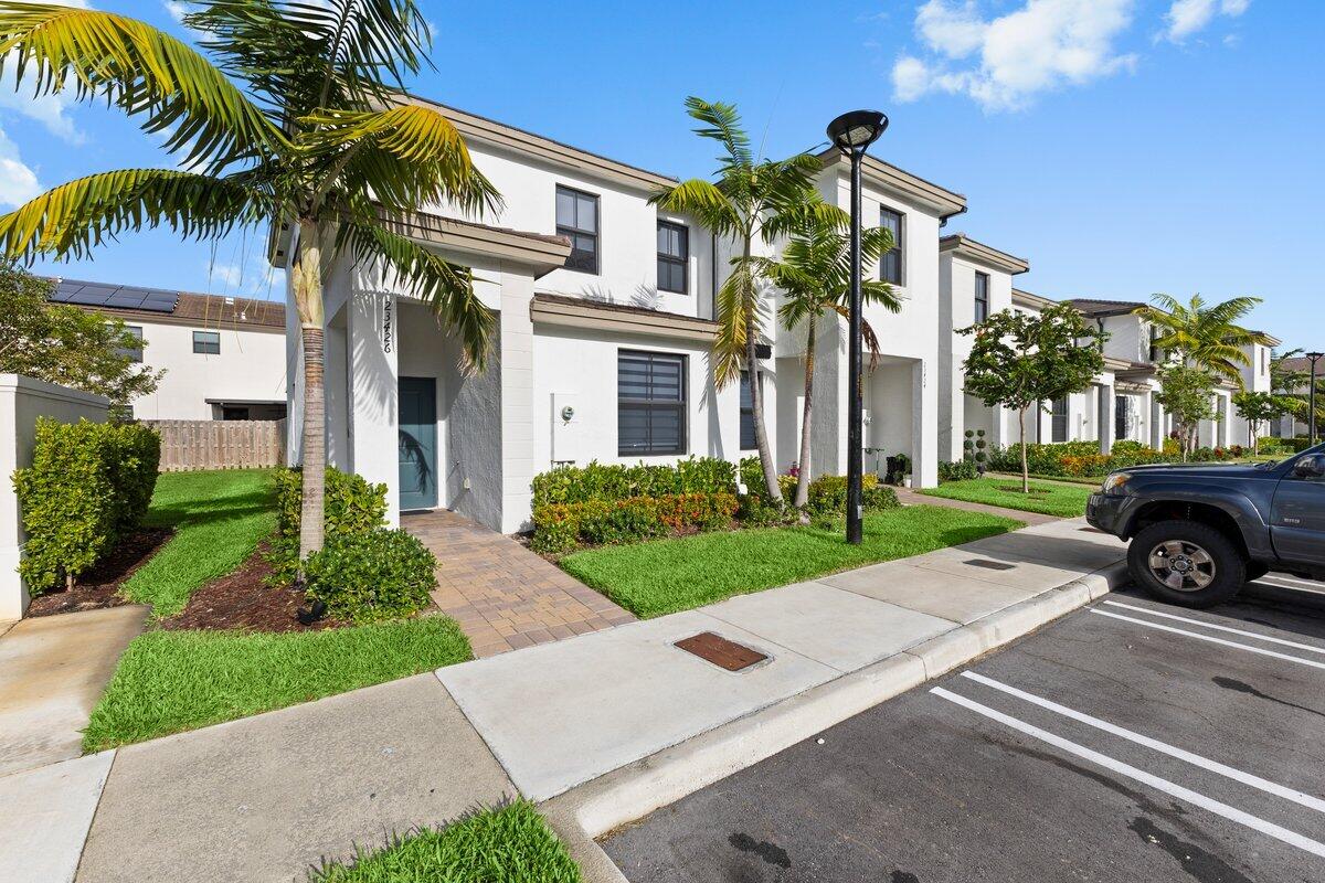 23426 Southwest 127th Place Homestead, FL 33032 - Photo 2 of 24 424A1205