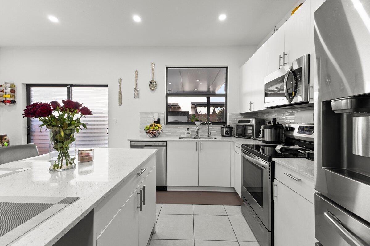 23426 Southwest 127th Place Homestead, FL 33032 - Photo 7 of 24 424A1283