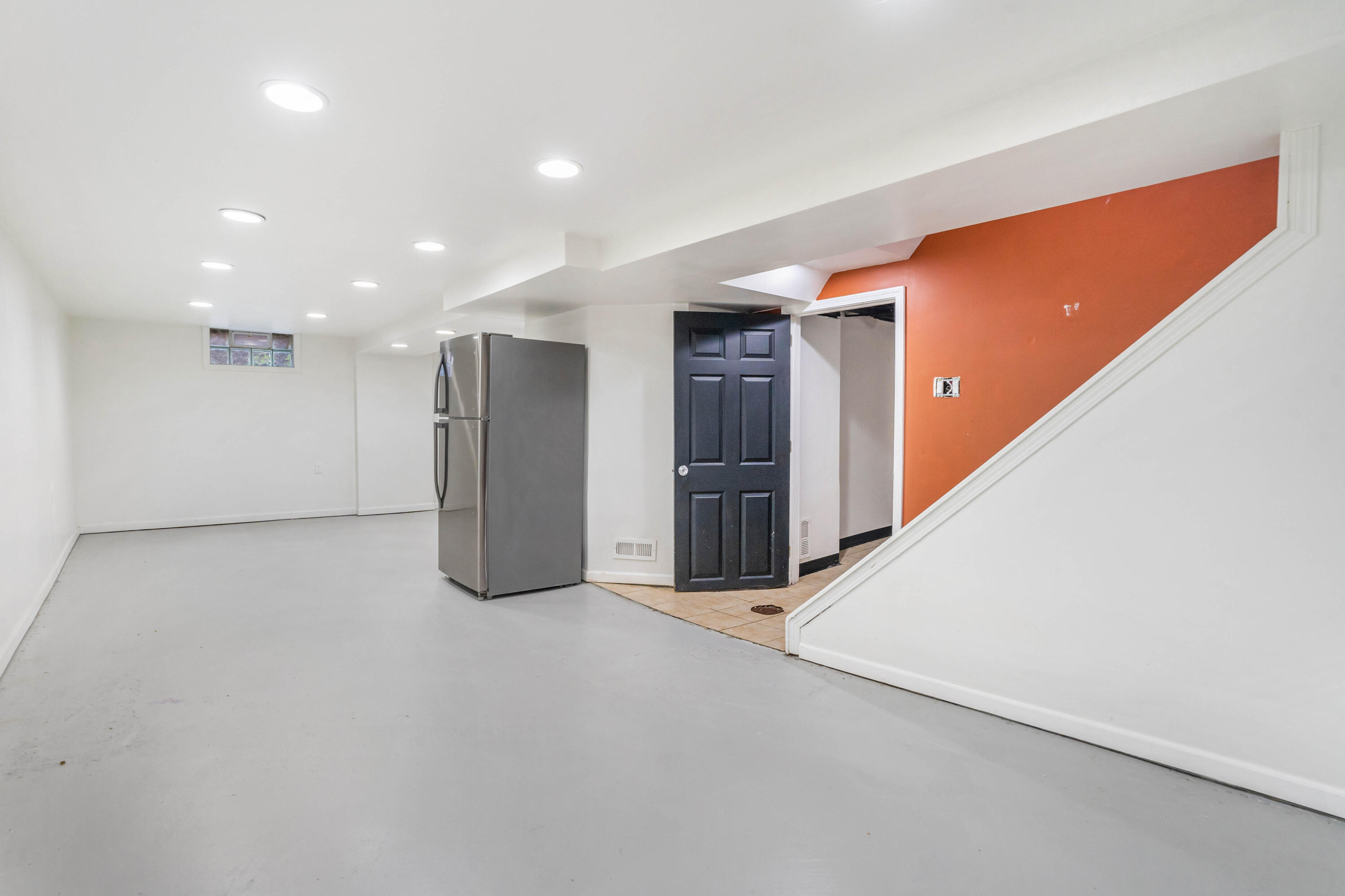 6734 Baring Avenue Hammond, IN 46324 - Photo 17 of 22 a view of an empty room with closet