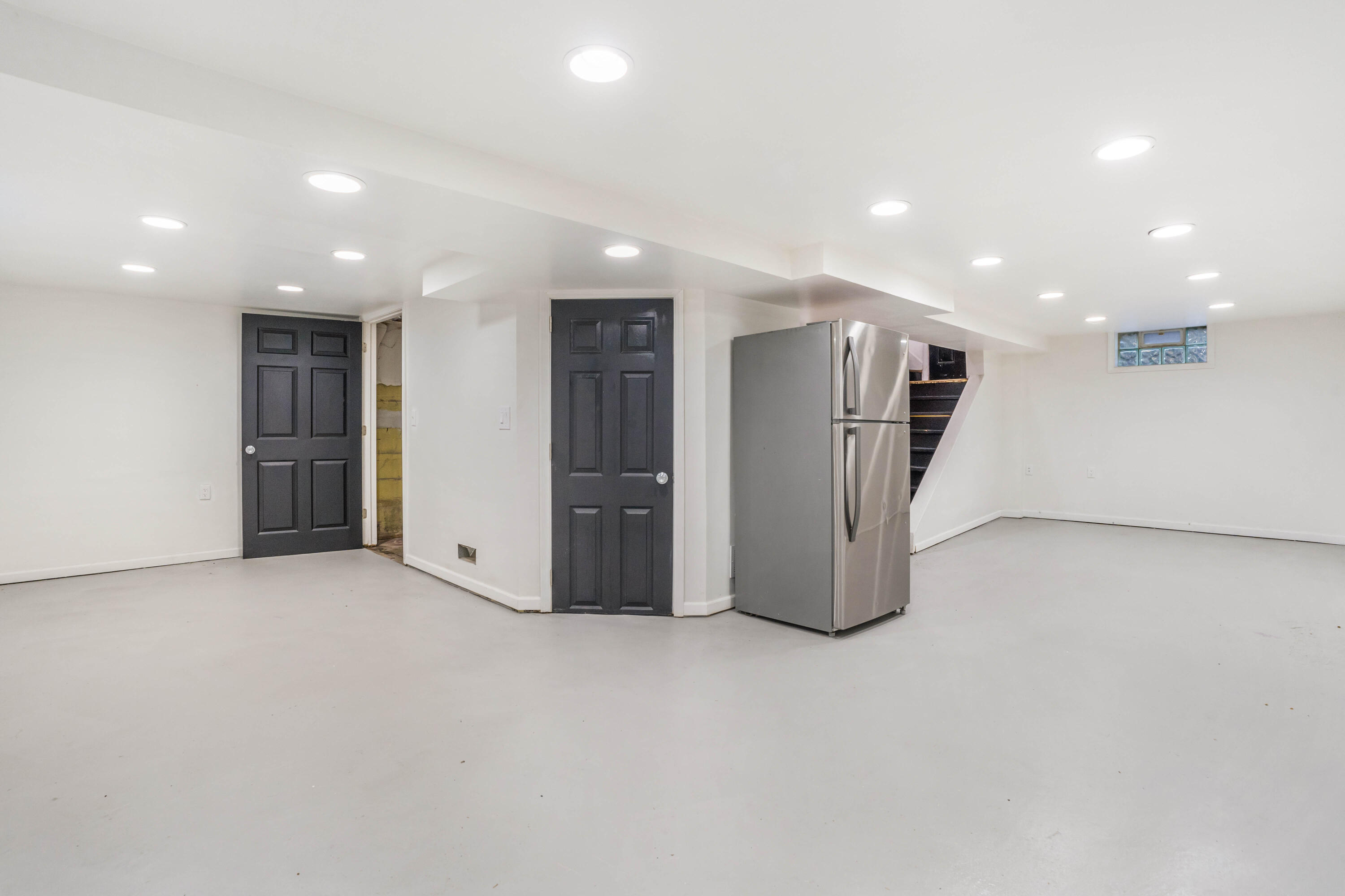 6734 Baring Avenue Hammond, IN 46324 - Photo 18 of 22 a view of an empty room