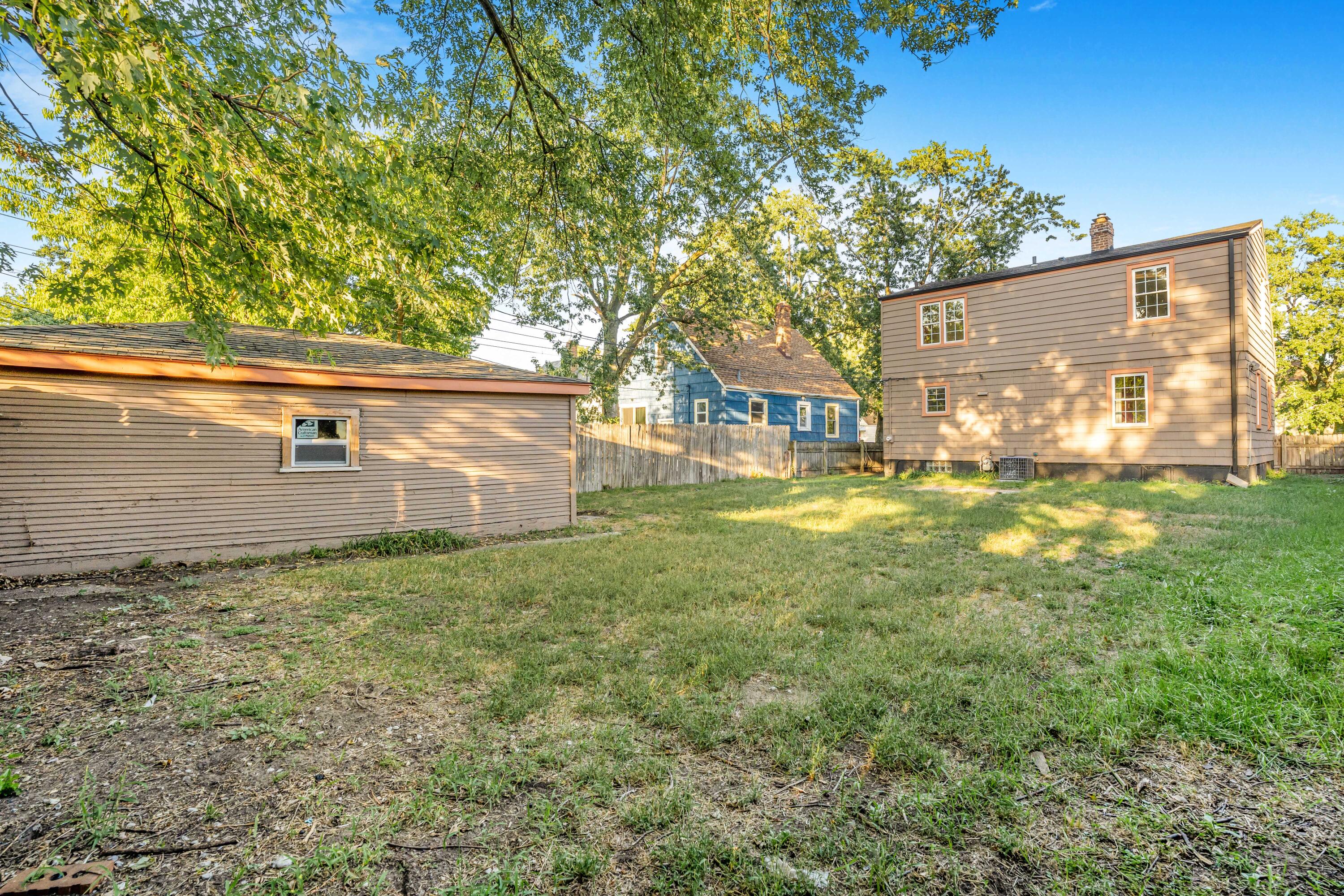 6734 Baring Avenue Hammond, IN 46324 - Photo 20 of 22 a view of a back yard of the house