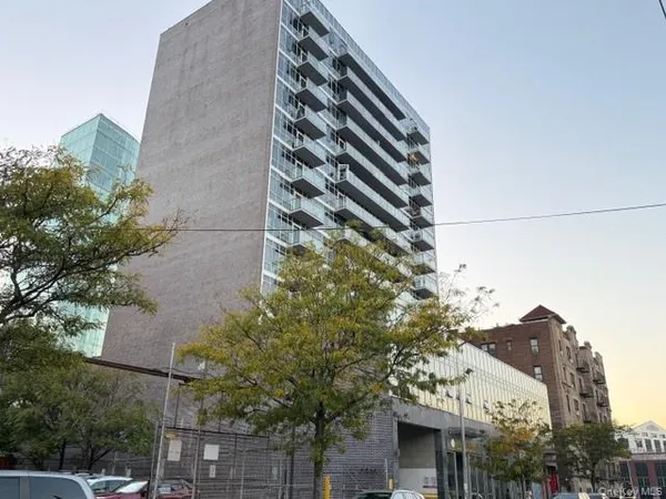 $598,000 | 41-62 Bowne Street, Unit 9F | Flushing