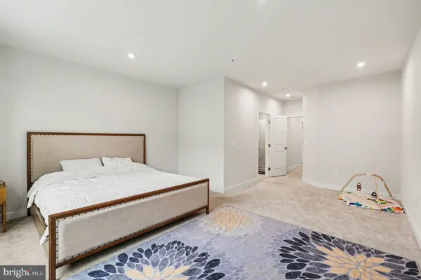 $3,200 | 17414 Southern Shrs Drive, Dumfries, VA 22026