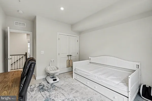 $3,200 | 17414 Southern Shrs Drive, Dumfries, VA 22026