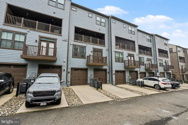 $3,200 | 17414 Southern Shrs Drive, Dumfries, VA 22026