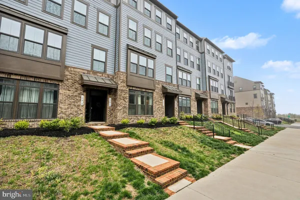 $3,200 | 17414 Southern Shrs Drive, Dumfries, VA 22026