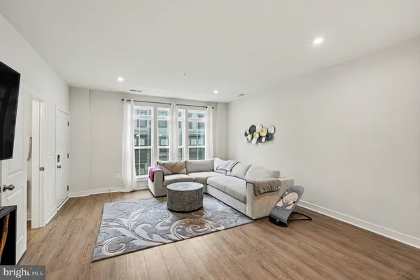 $3,200 | 17414 Southern Shrs Drive, Dumfries, VA 22026