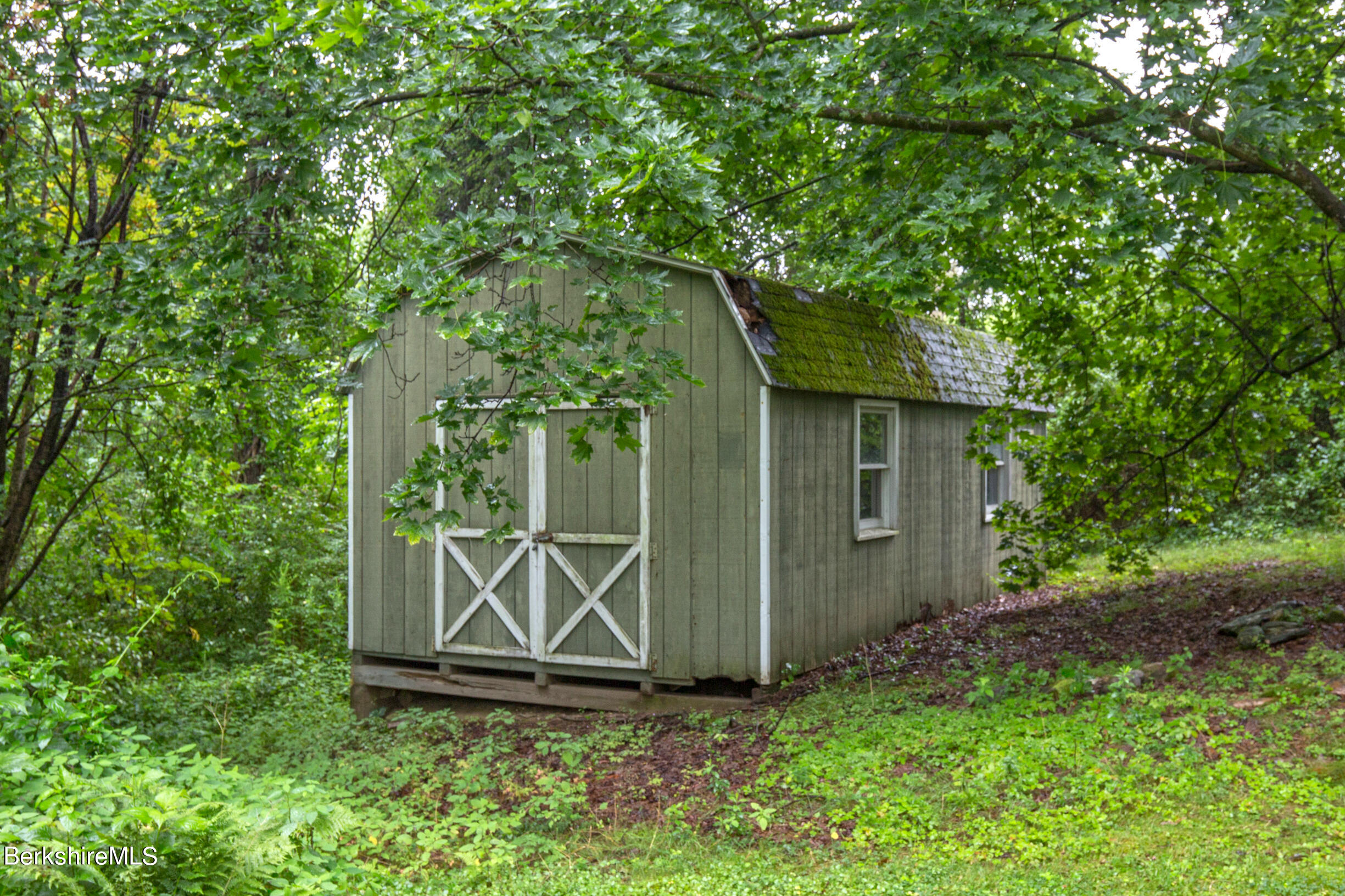 17 Westminster Road Lenox, MA 01240 - Photo 27 of 33 shed